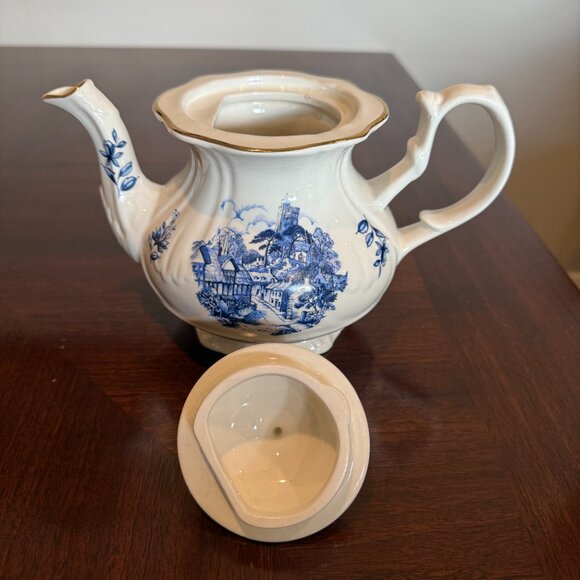 Price Kensington English Tudor Teapot - Blue Village Scene - Picture 3 of 5